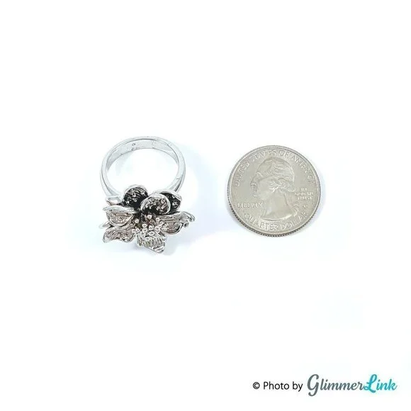 Dogwood Flower Silver Tone Ring Size 8 - Picture 5 of 7